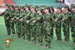 军训姚学姐吃瓜,揭秘军营里的“甜蜜”瞬间